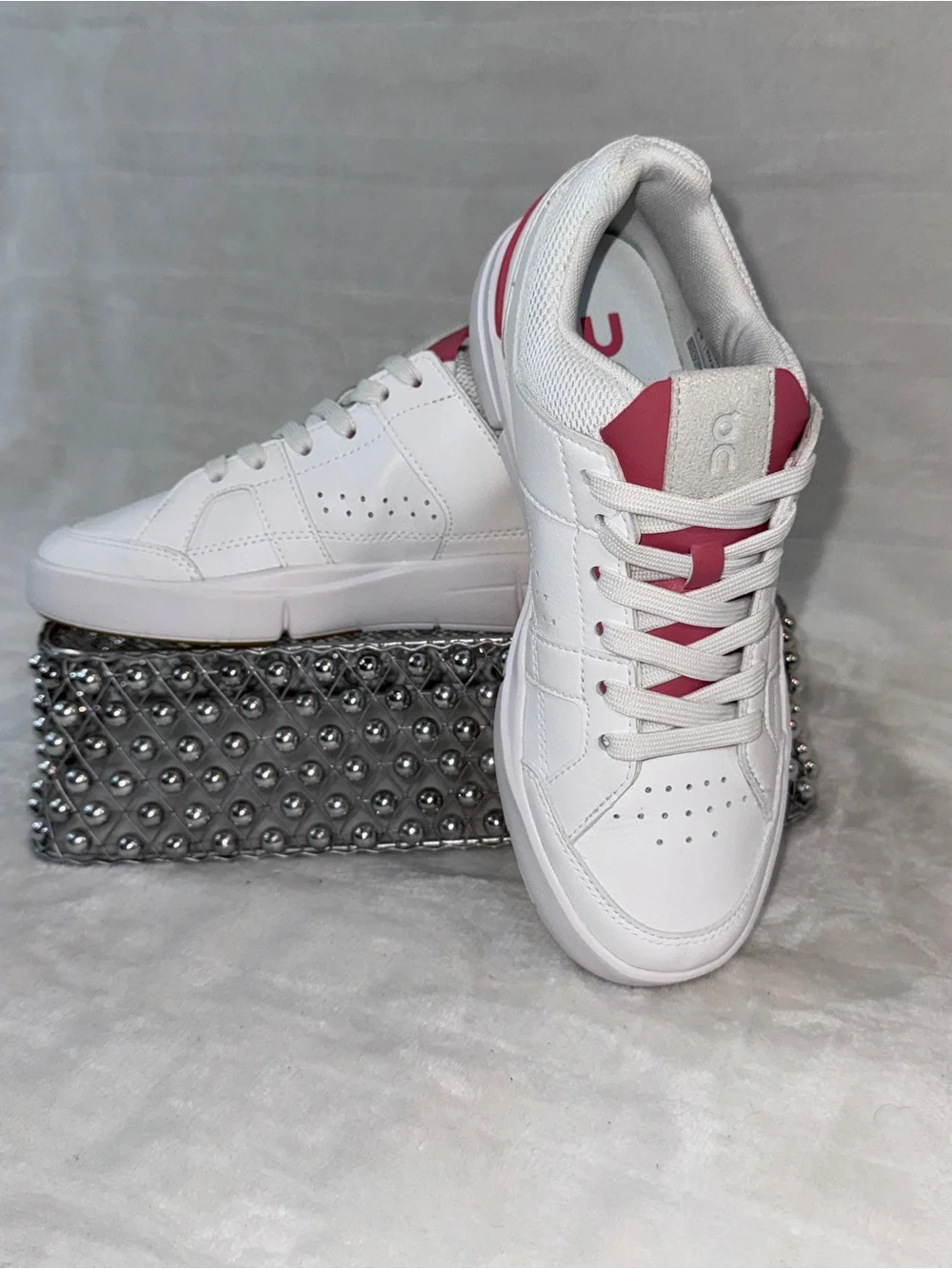 On Running The Roger Clubhouse White Rosewood Youth 3.5Y Women's 5 TQK-855 - Picture 6 of 16